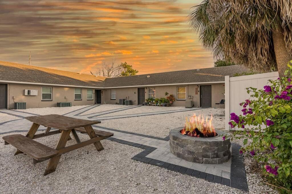 》Executive Apartment Near Armature Works-Room For Six, Full Kitchen《 Tampa Exterior foto